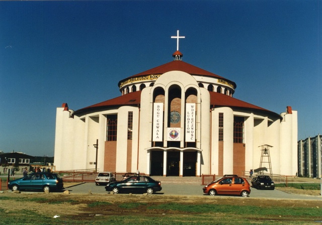 Gazele Biznesu 2005Budowa kościoła p.w. Podwyższenia Krzyża Świętego w Wałbrzychu przy ul. Kasztelańskiej